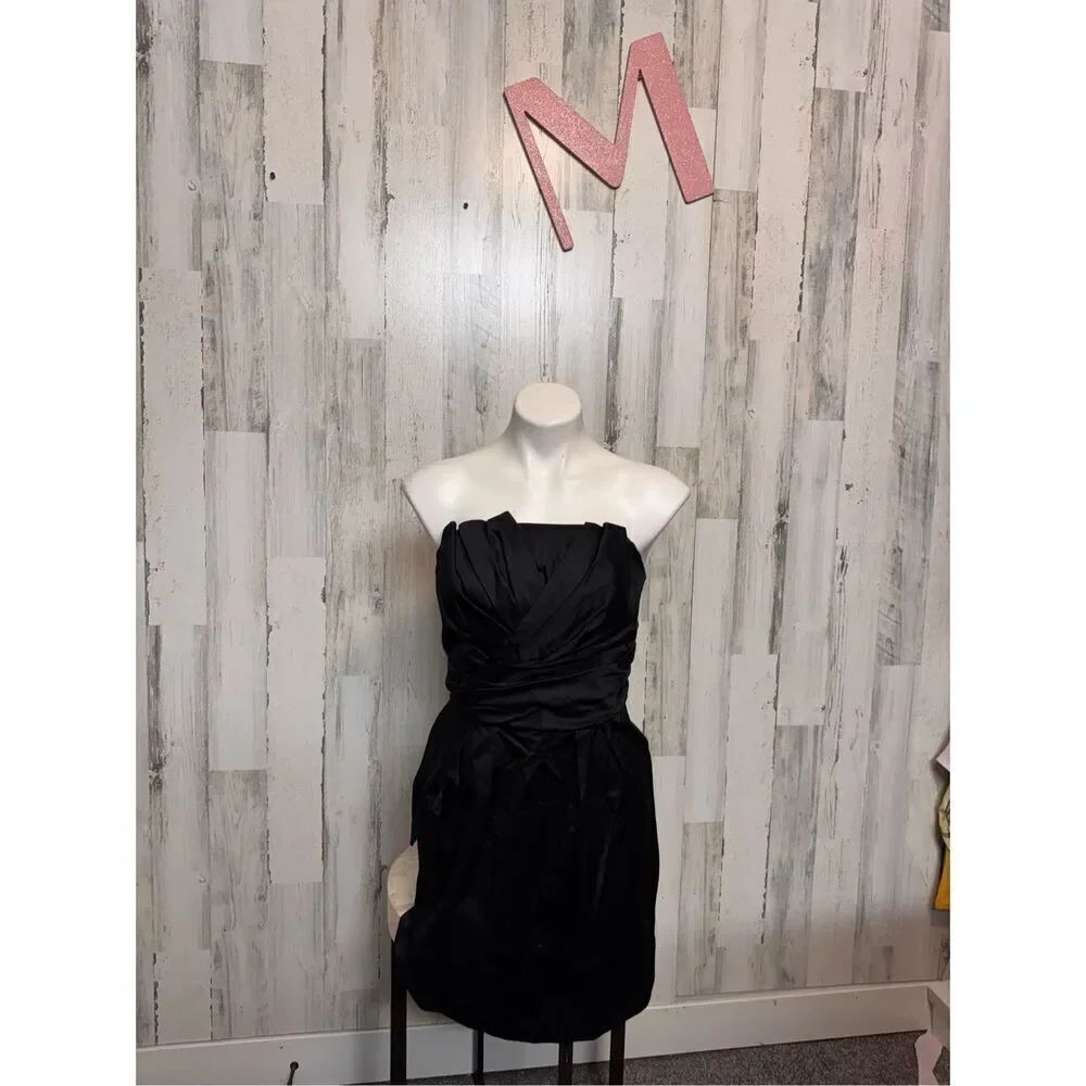 David's Bridal Black Satin Strapless Ruched Pleated Mini Dress Women's Size 8 br